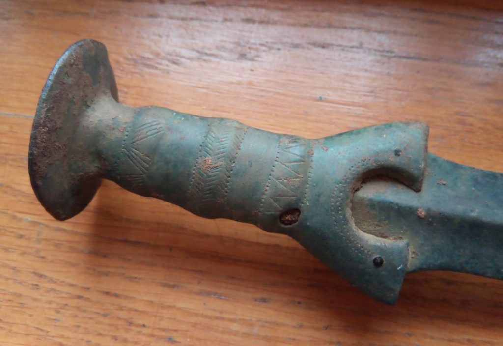 Detail na výzdobu rukoväte meča (foto: M. Furman)