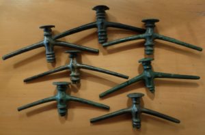 Dvojramenné čakany z mladšej doby bronzovej z Belej, okr. Martin